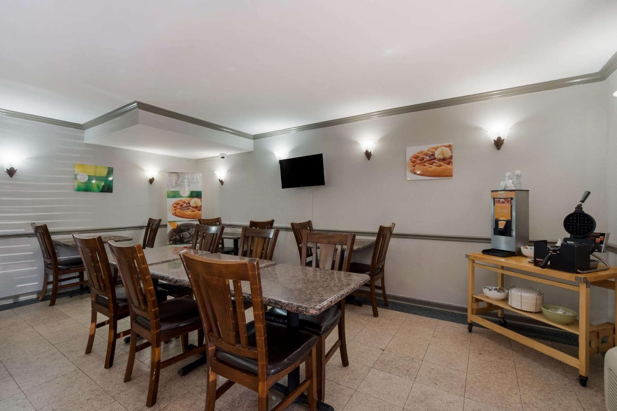 Quality Inn Fort Jackson Columbia Esterno foto