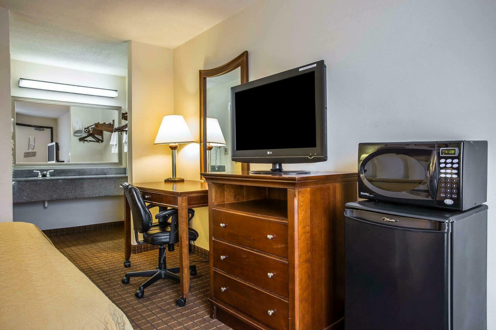Quality Inn Fort Jackson Columbia Esterno foto